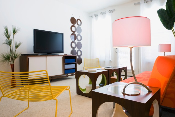 How to Decorate Your Home on a 0 Budget