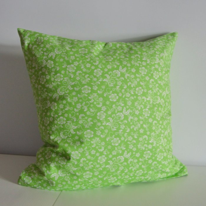 How to Sew a Pillowcase: 7 Easy Sewing Projects for Beginners